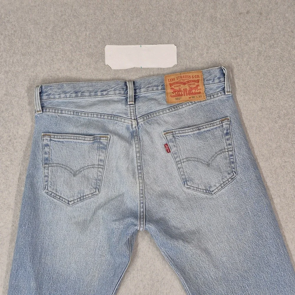 Levi's 501 Men Jeans 30X32 Light Blue Denim Original Fit Straight Leg 30